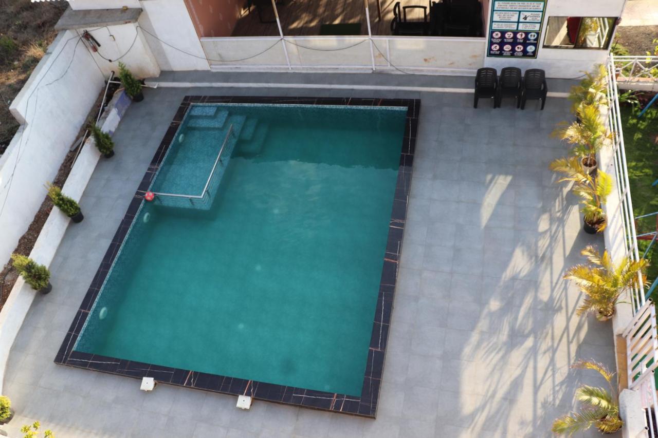 Sunshine Sea View Otel Alībāg Dış mekan fotoğraf