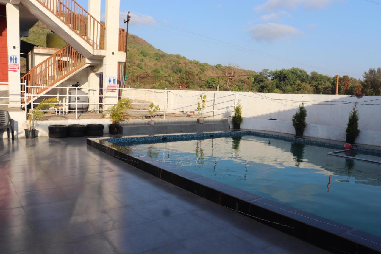 Sunshine Sea View Otel Alībāg Dış mekan fotoğraf