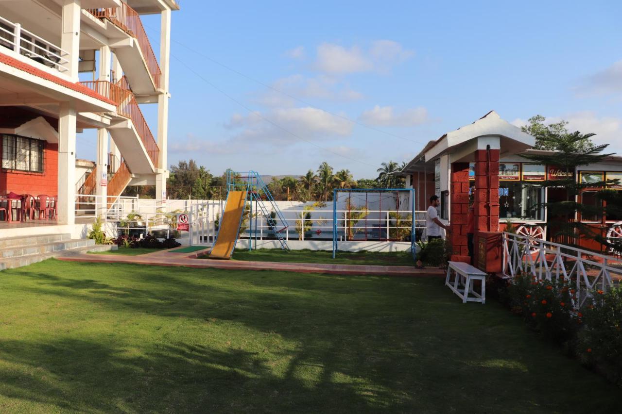 Sunshine Sea View Otel Alībāg Dış mekan fotoğraf